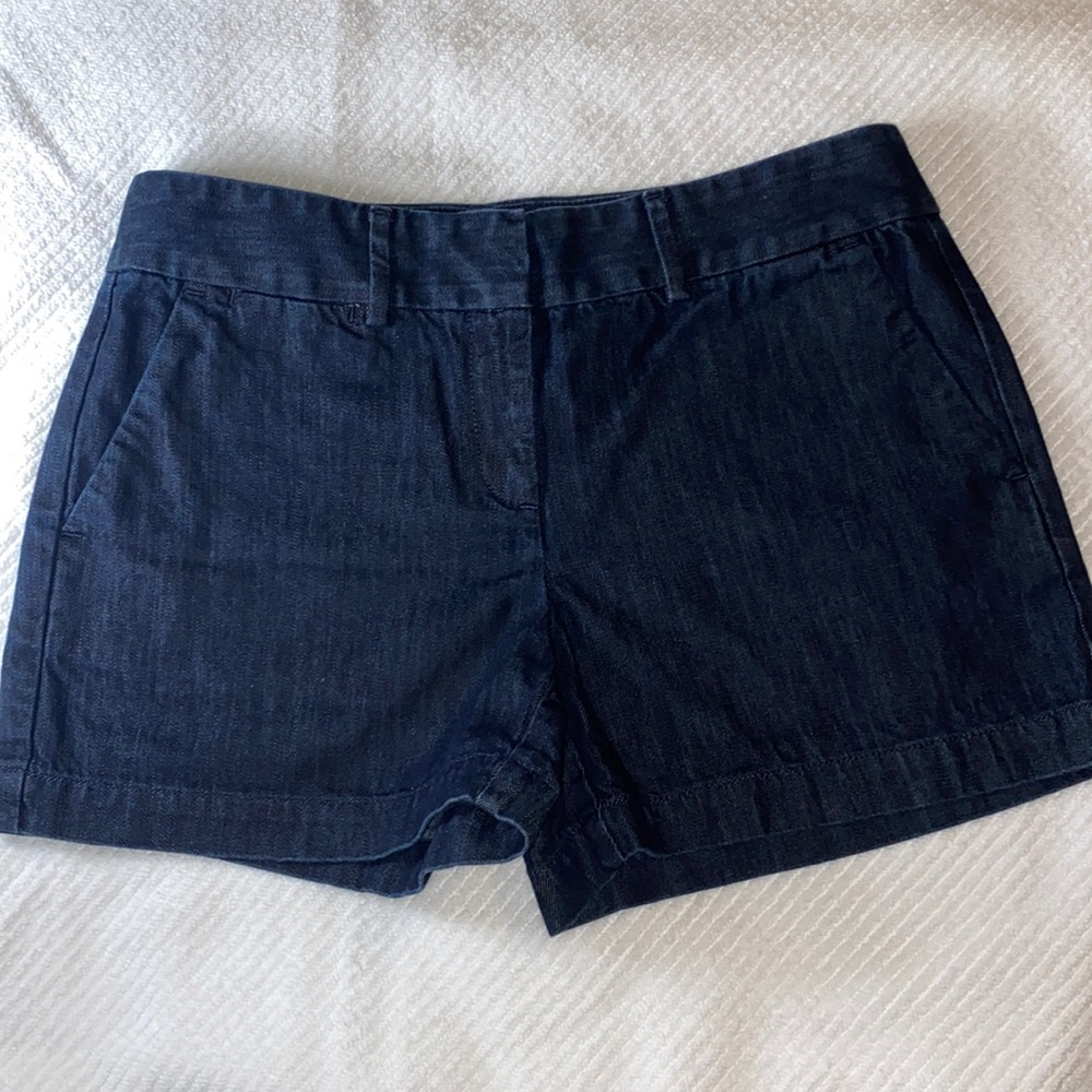 LOFT Riviera 3” inseam Dark Wash Denim Shorts Size 2